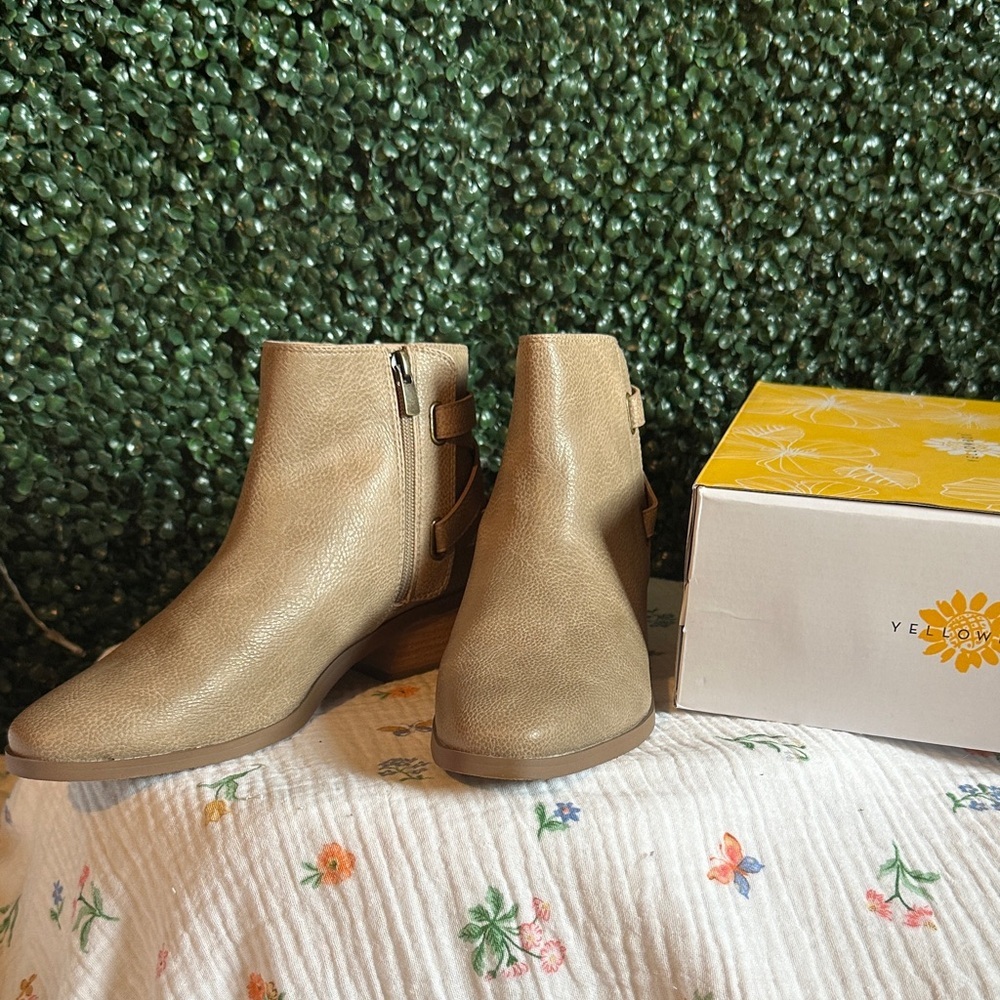 🇺🇸 Sale Yellow Box Tan Ankle Booties for Women